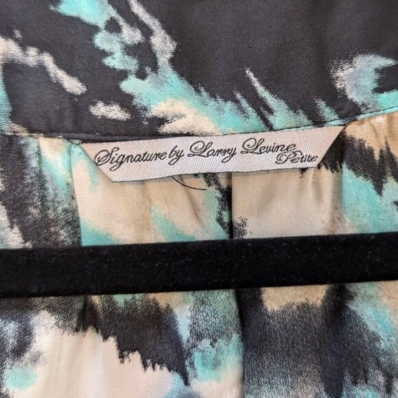 Larry Levine Sleeveless Flowy Top - Picture 7 of 7